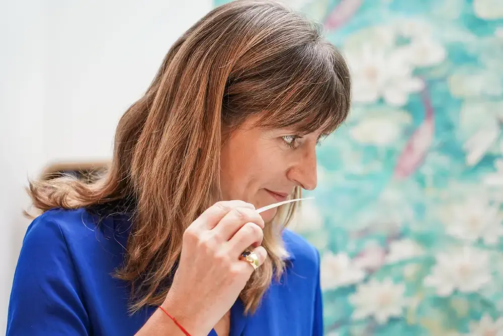 Atelier parfum à Biarritz pour EVJF, anniversaire entre amies ou team building